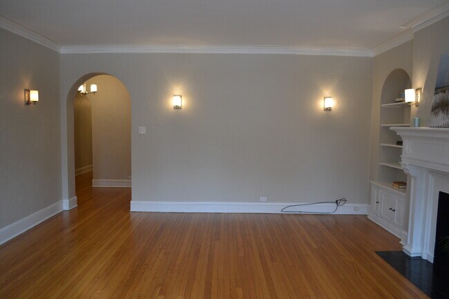Photo - 1055 W North Shore Ave Unit 1W