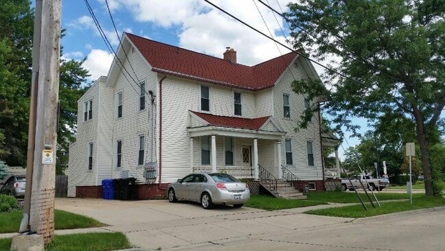 Photo - 300 E. Franklin St Unit B