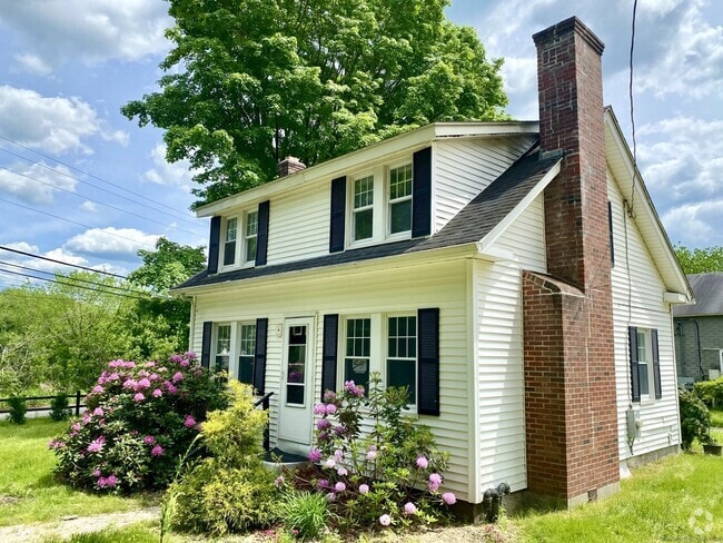 Building Photo - 589 Old Hartford Rd Rental
