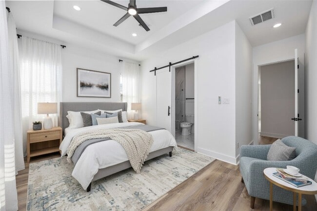 Photo - 4533 Larkspur St Unit B