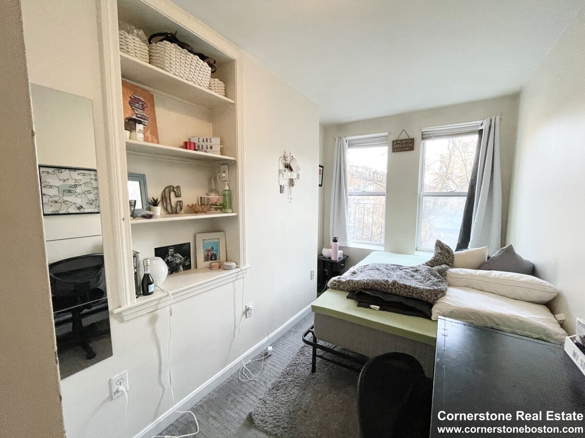 Photo - 588 Columbus Ave Townhome