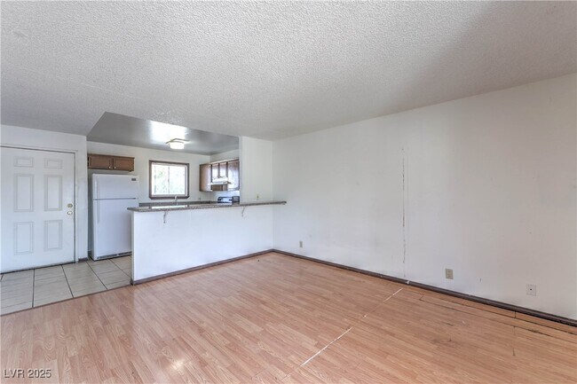 Photo - 5404 S Swenson St Unidad 34