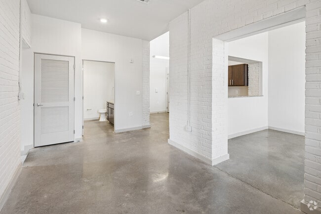 2BR, 2BA - 900SF - Living Room