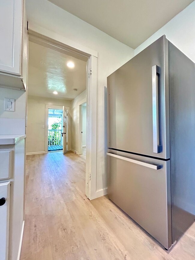 Photo - Now Leasing for the 2026-2027 School Year:... Unidad 1186 Olive Street