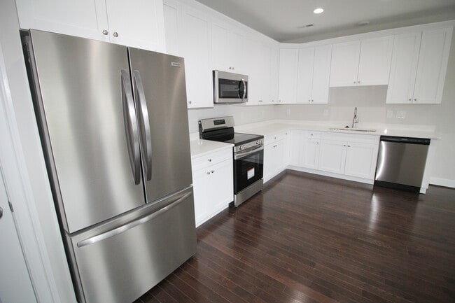 Photo - 1704 W Cary St Unit B