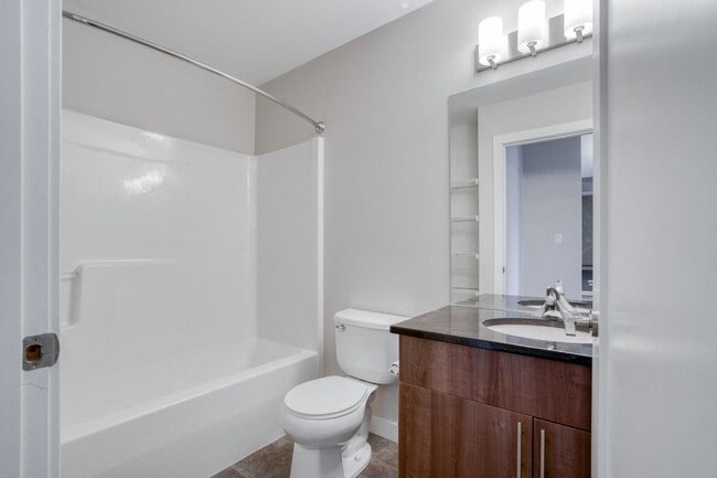 Photo - Tamarack Pointe