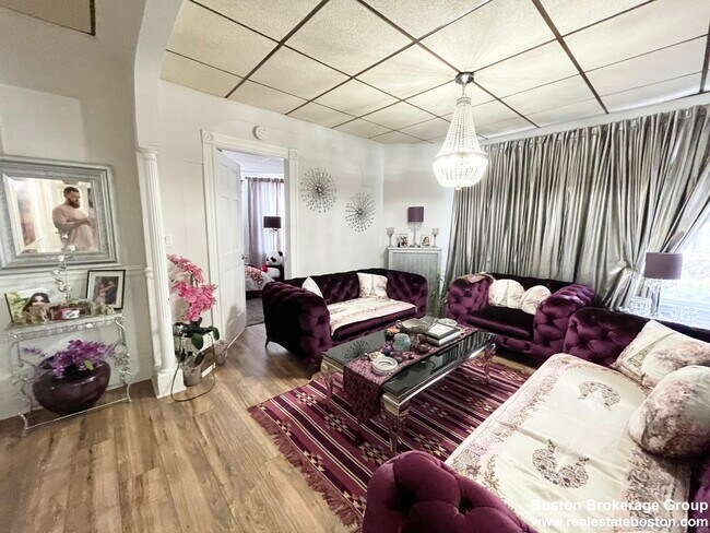 26-28 Harbor View St Unit 1