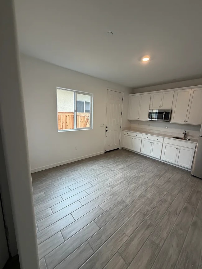 Photo - 1715 Sandoval Dr