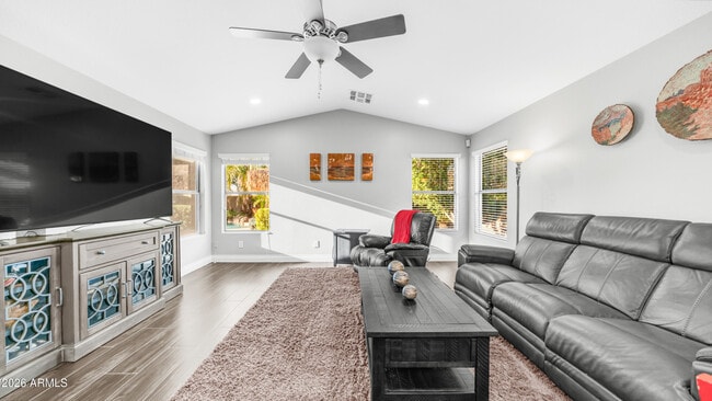 Photo - 2460 E Elgin St