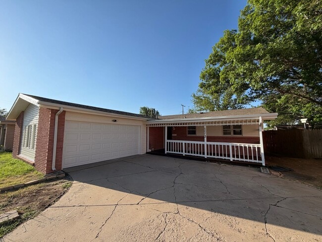 Photo - 5003 Hall Ave
