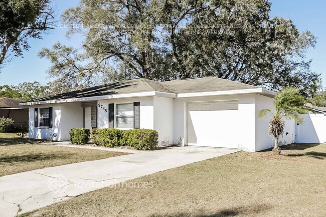 Photo - 3738 Hill St