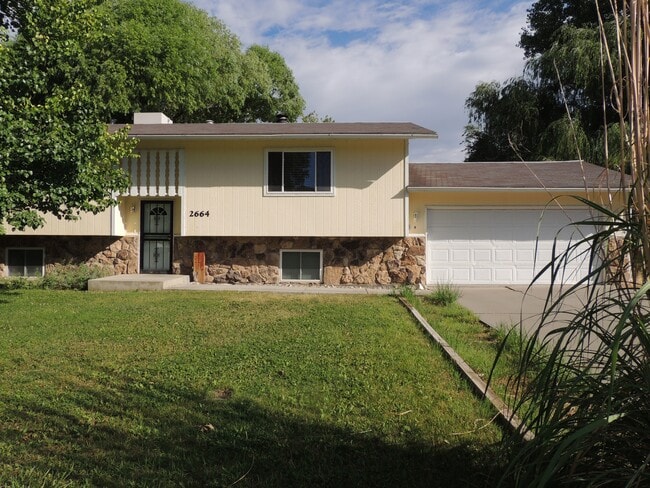 Building Photo - 2664 Bahamas Way Rental