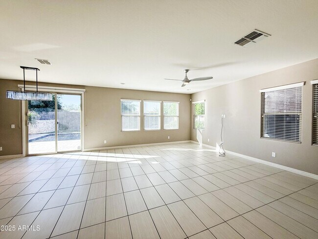 Photo - 4711 E Daley Ln