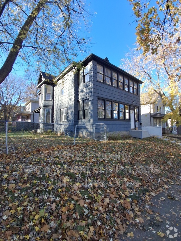 Building Photo - 637 Earl St Unit 2 Rental