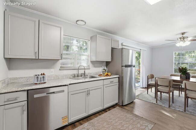 Photo - 1907 Crabapple Dr