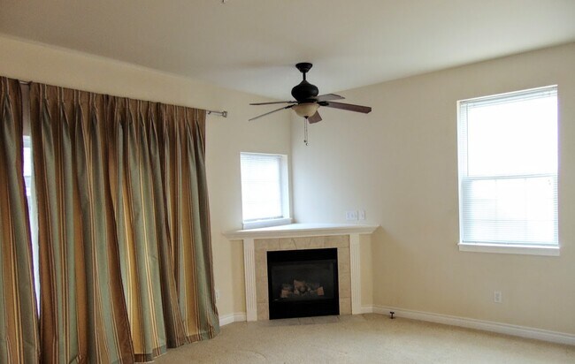 Photo - 1800 NE 40th St