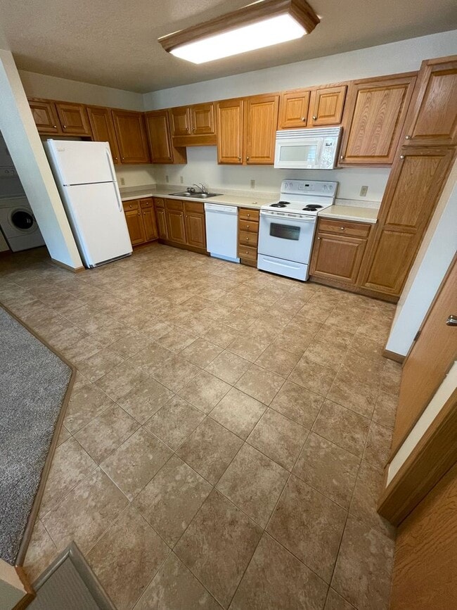 Photo - Halfway Creek Apartments