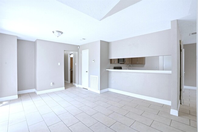 Photo - 7502 Addicks Clodine Rd