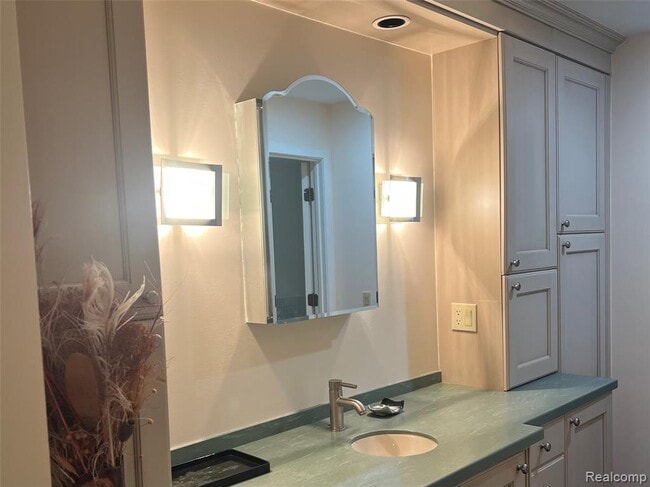 Photo - 6358 Timberwood S