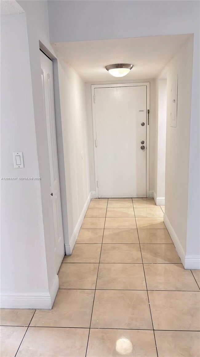Photo - 10421 N Kendall Dr Unit C201