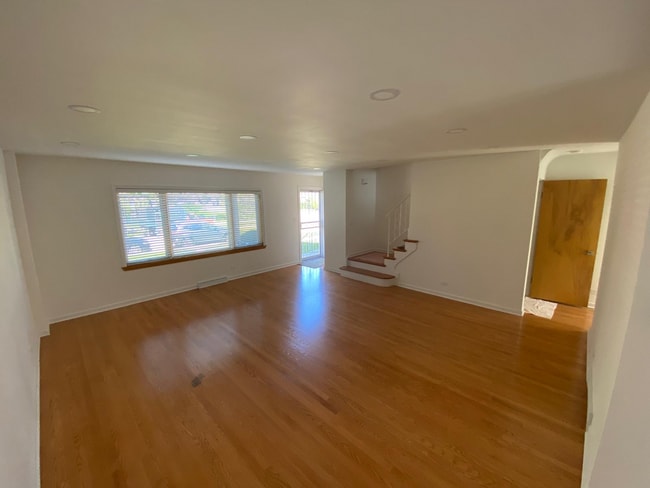 Photo - 6753 N Drake Ave