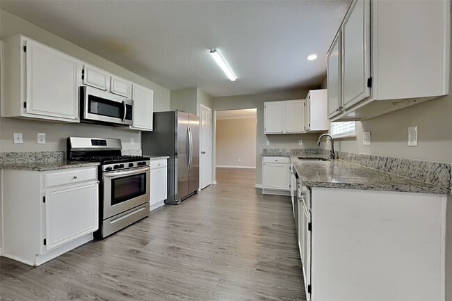 Photo - 2203 Pincher Creek Dr