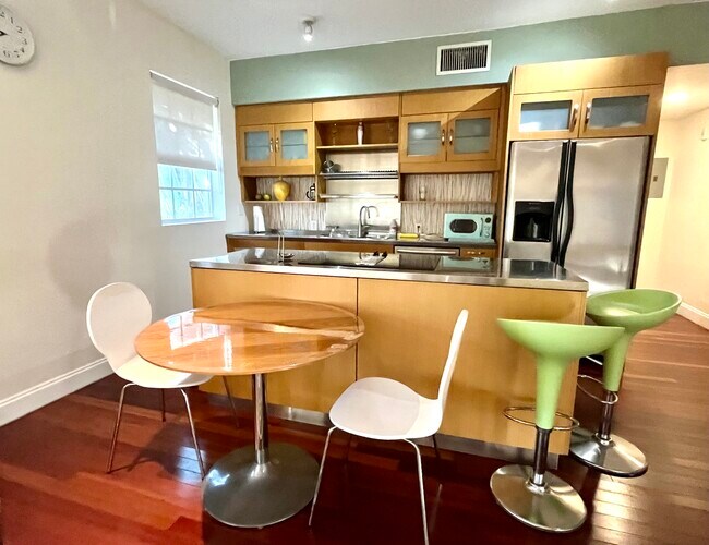 Photo - 1330 Drexel Ave Unit 101