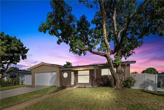 Building Photo - 2101 N 52nd Ave