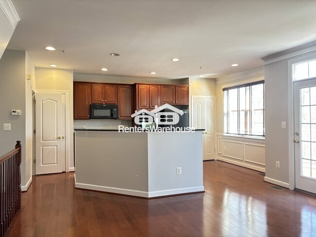 Photo - 3511 Carriage Walk Ln