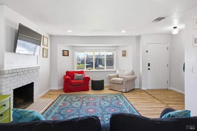 Photo - 1100 Merrill Ct