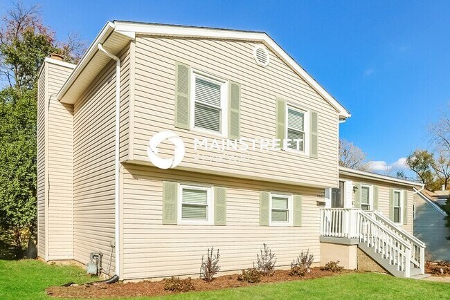 Photo - 4 Bedroom Pet-Friendly Home in LOUISVILLE, KY with Main Street Renewal