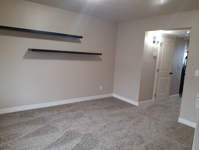 Photo - 2 bed 1.5 bath Lincoln Park Townhome!