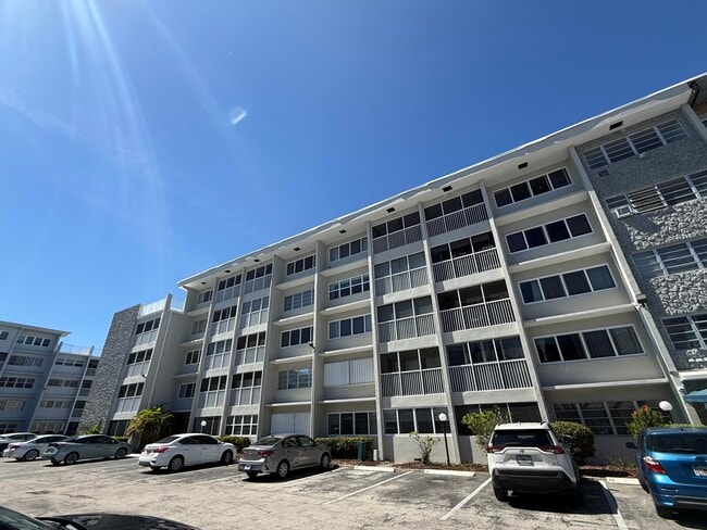 Photo - 330 SE 2nd St Unit 303h