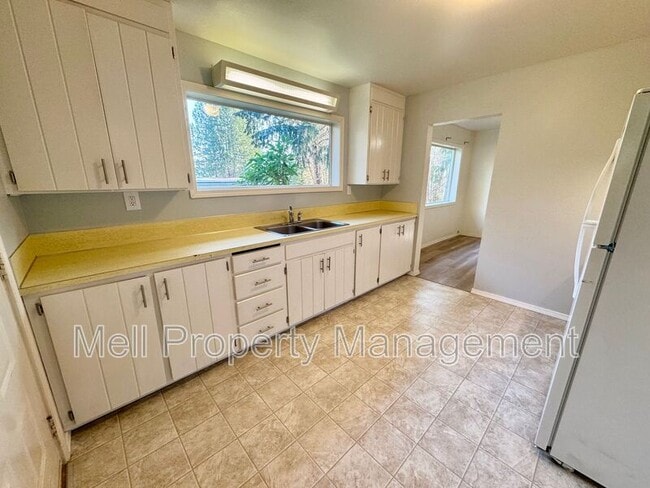 Photo - 22402 US-101