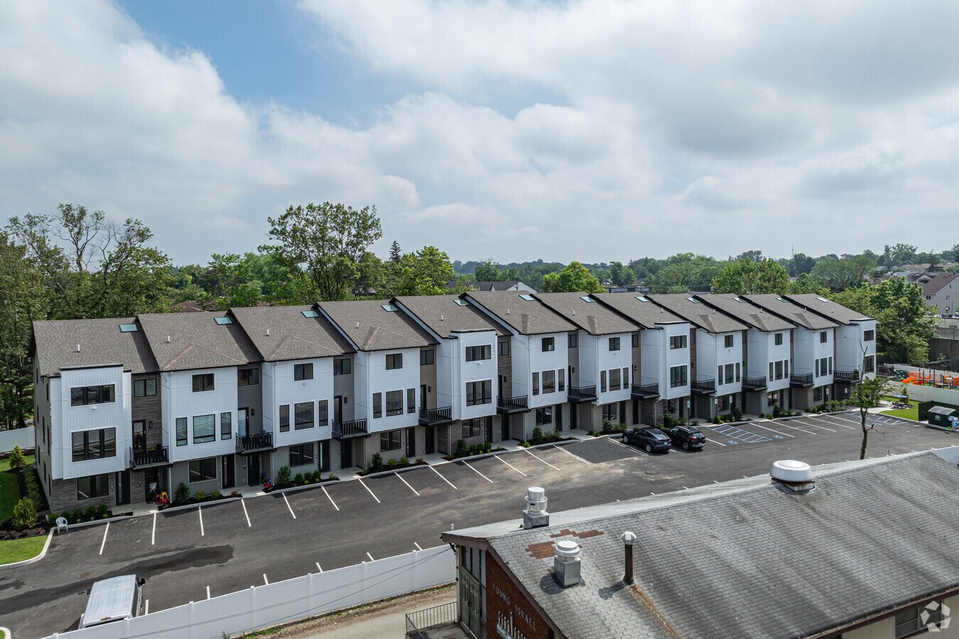 Alternate - 17 Union Rd