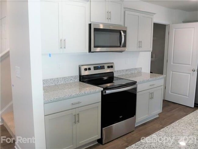 Photo - 7257 Finnigan Rd