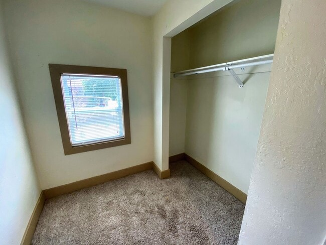 Photo - 545 Shamrock St SW Unit Apt 3