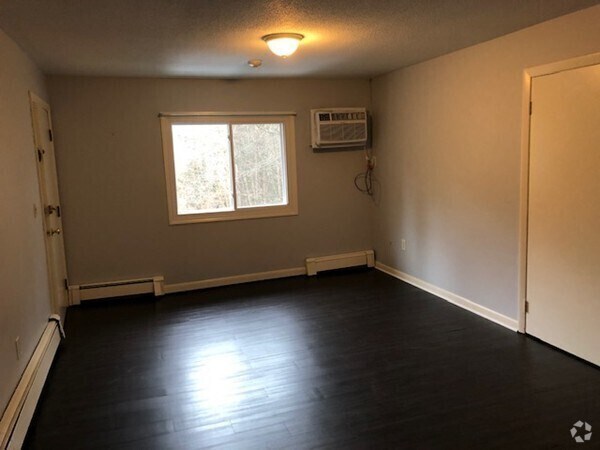 Building Photo - 110 State Rd E Unit 5 Rental