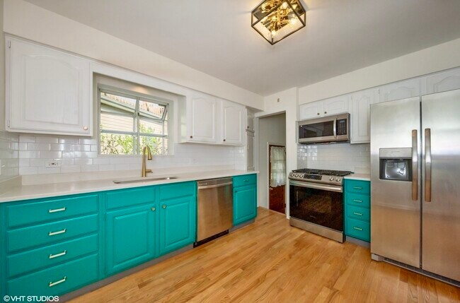 Photo - 8050 Prospect St