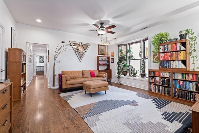 Photo - 1048 W Lawrence Ave Unit 2