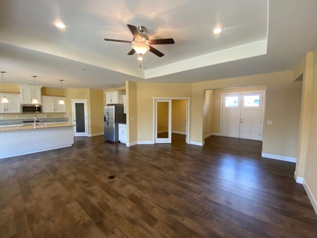 Photo - Large 3 bedroom 2.5 bath in Sycamore Creek