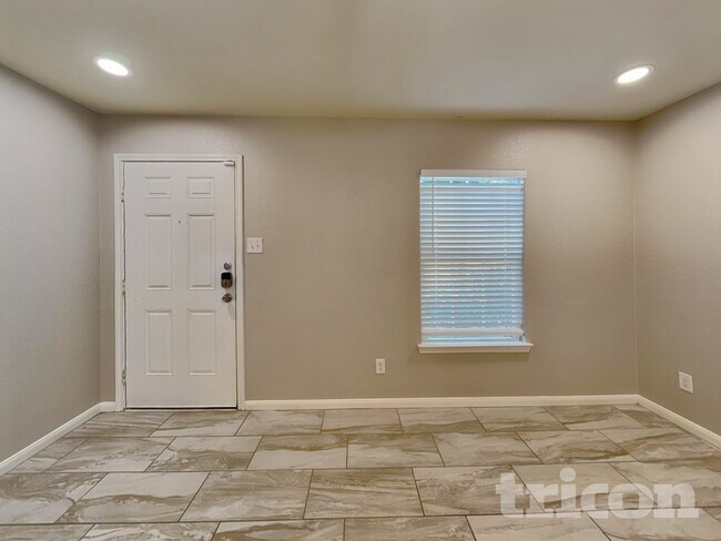 Photo - 6115 Southern Vis