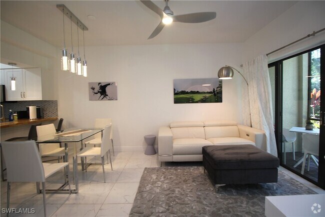 Building Photo - 3323 Olympic Dr Unit 712 Rental