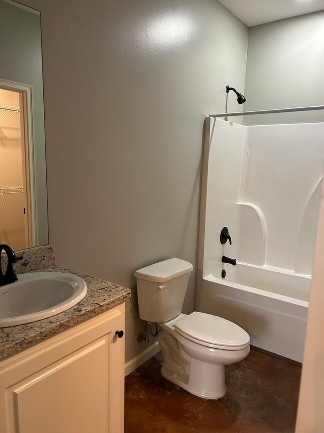 Photo - 101 Private Rd 4017