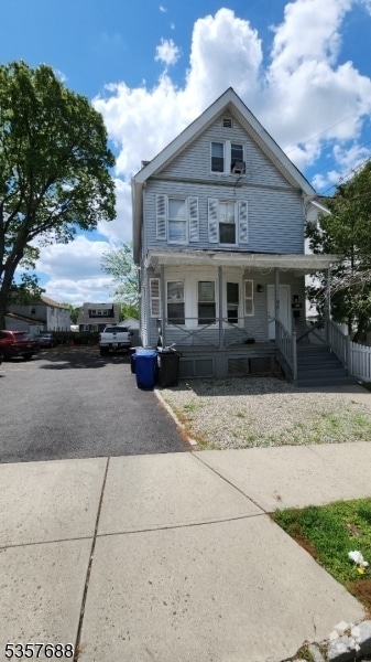 Building Photo - 94 Maple St Rental