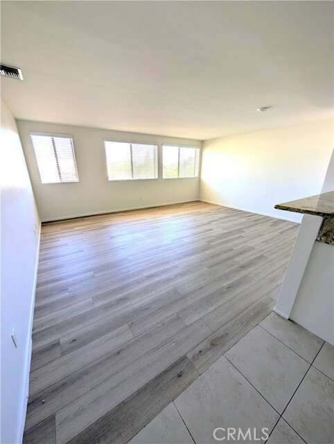 Photo - 17330 Chatsworth St Unit 9