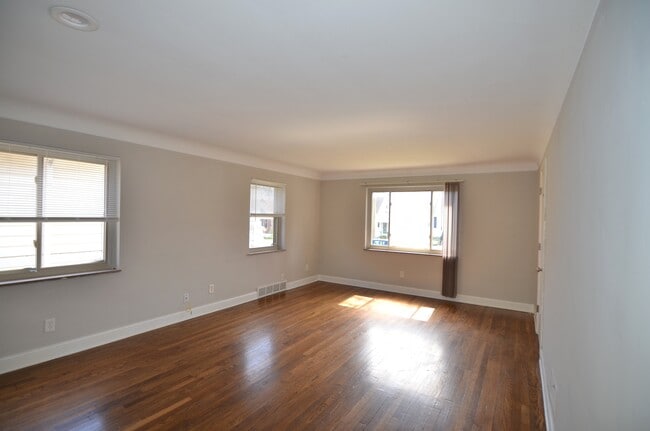 Photo - 4146 South Ave Unit 1