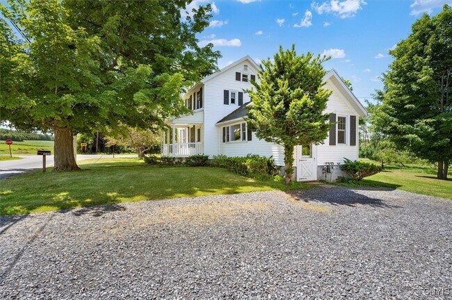 Photo - 3743 Dawes Ave