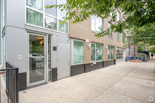 Photo - Bergen House