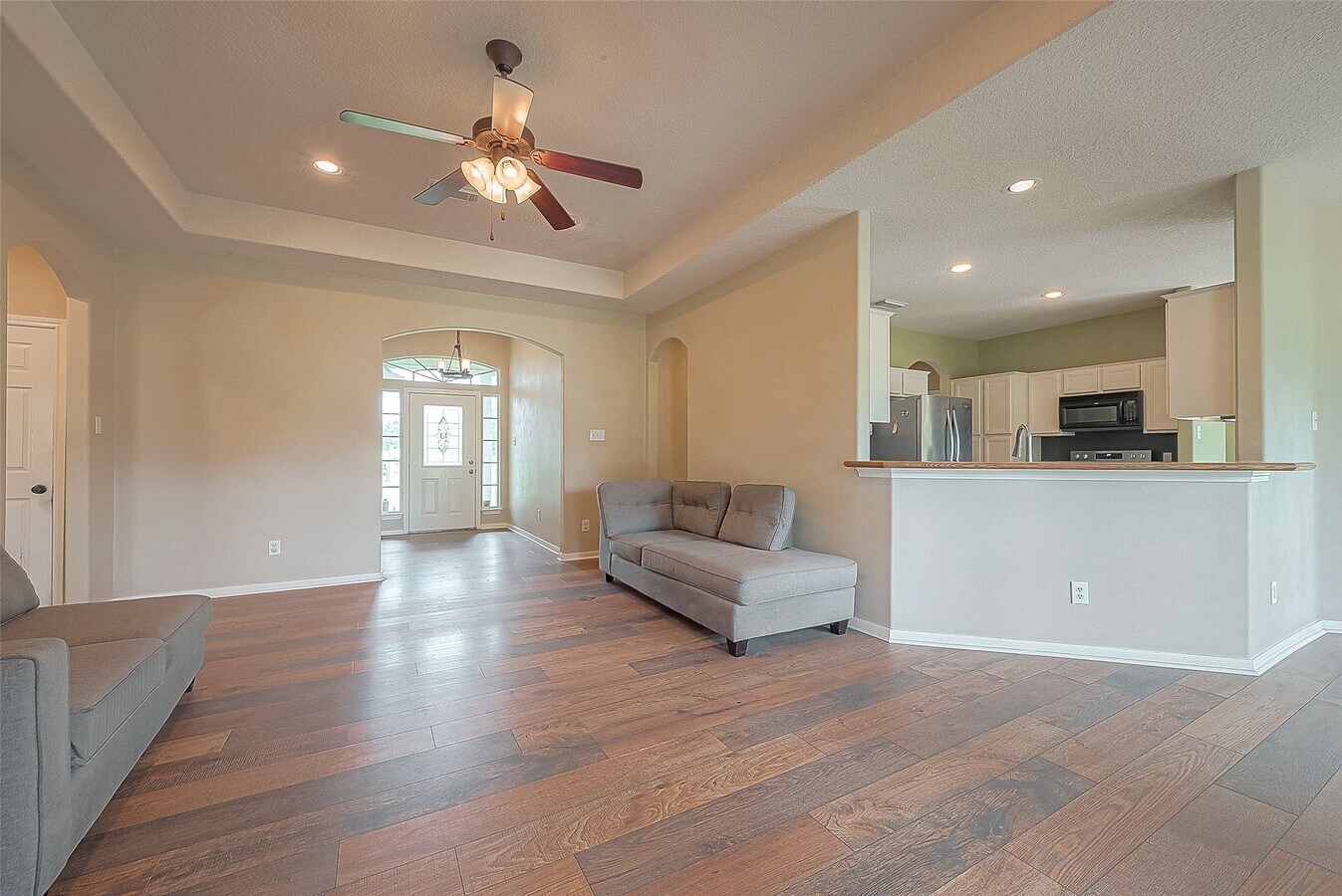 Photo - 14403 Vlasta St